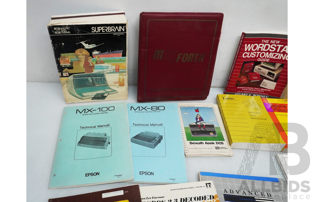 Assorted Lot of Vintage Computer Reference Books & Manuals