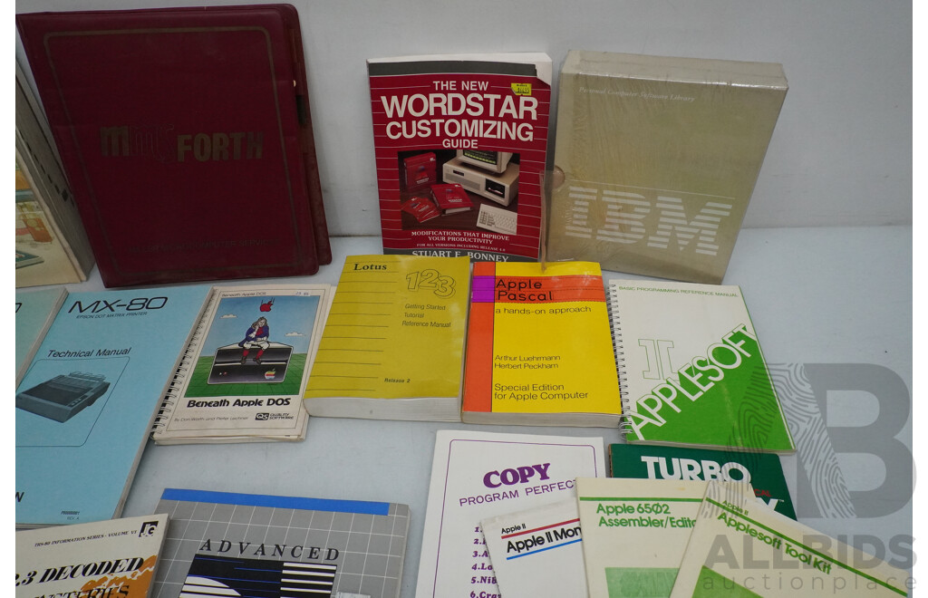 Assorted Lot of Vintage Computer Reference Books & Manuals