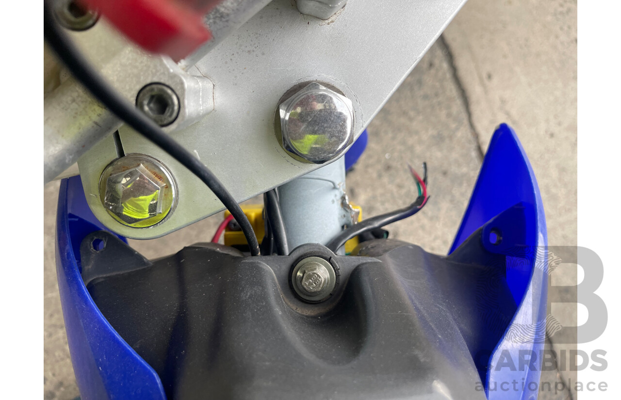 Atomik Thumpster Moto X 50CC Motor Bike