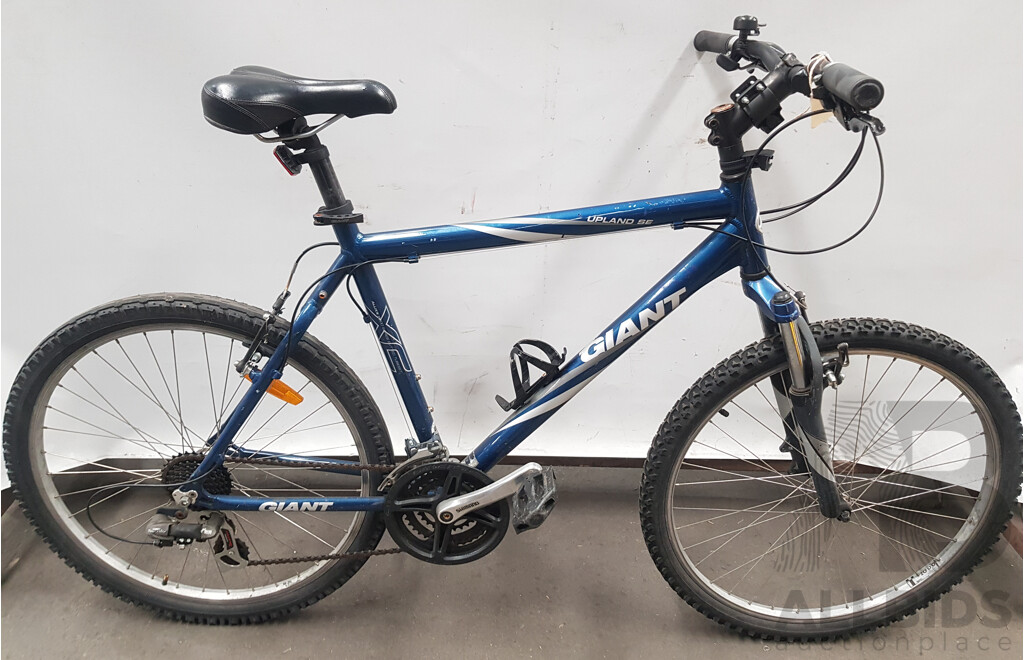 Giant Upland SE 21 Speed Mountain Bike
