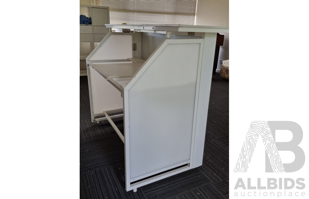 Outdoor Foldable Pop-Up Bar