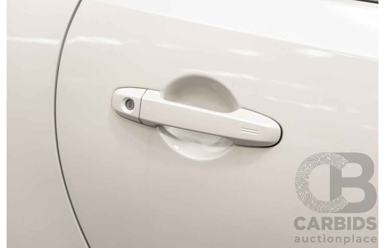 12/2013 Toyota 86 GTS ZN6 MY14 2d Coupe Pearl White Metallic 2.0L