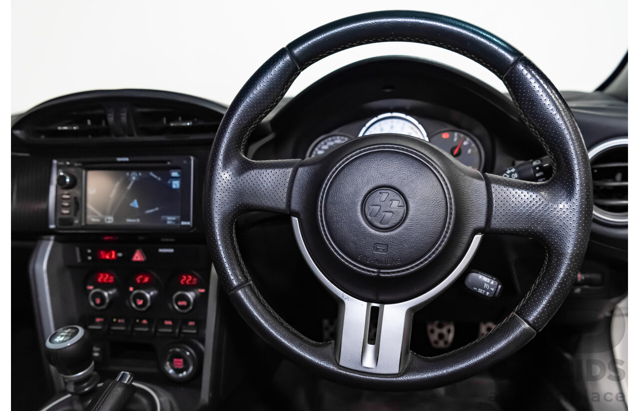 12/2013 Toyota 86 GTS ZN6 MY14 2d Coupe Pearl White Metallic 2.0L