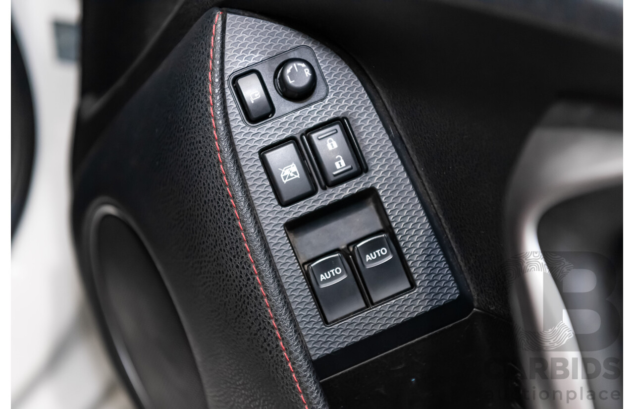 12/2013 Toyota 86 GTS ZN6 MY14 2d Coupe Pearl White Metallic 2.0L