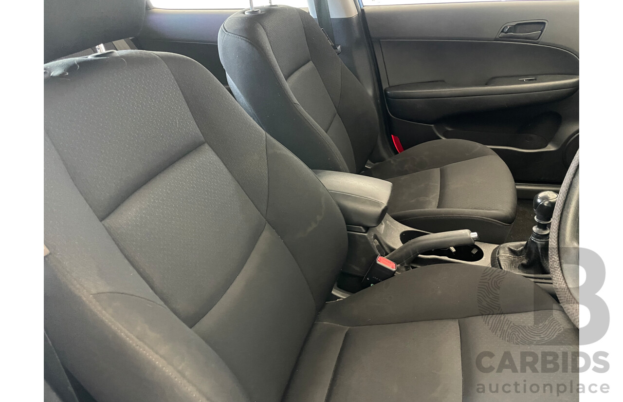 01/10 Hyundai I30 SX FWD FD MY10 5D Hatchback Blue 2.0L