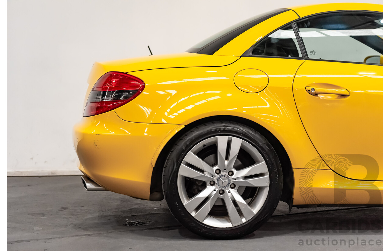 5/2009 Mercedes Benz SLK 200 Kompressor R171 08 Upgrade 2d Convertible Yellowstone Supercharged 1.8L