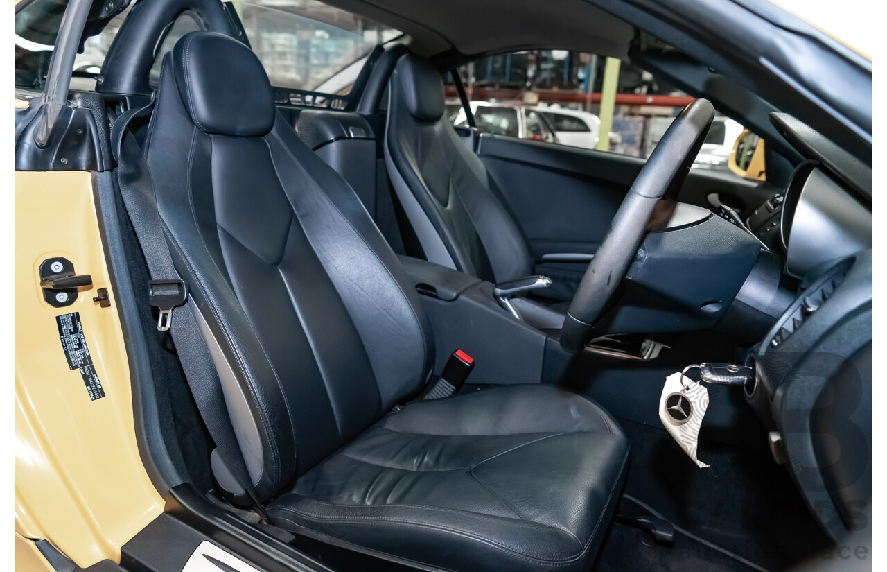 5/2009 Mercedes Benz SLK 200 Kompressor R171 08 Upgrade 2d Convertible Yellowstone Supercharged 1.8L