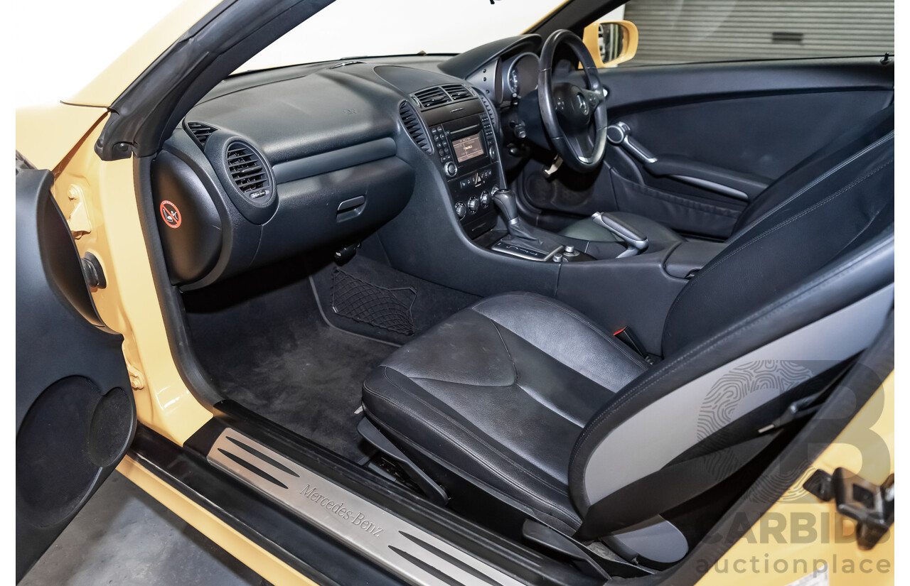 5/2009 Mercedes Benz SLK 200 Kompressor R171 08 Upgrade 2d Convertible Yellowstone Supercharged 1.8L