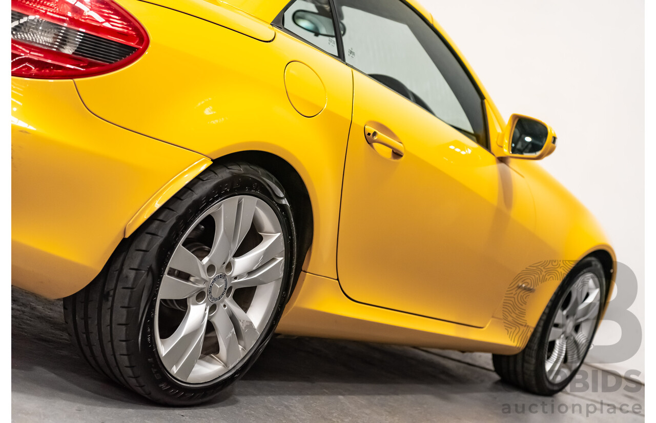 5/2009 Mercedes Benz SLK 200 Kompressor R171 08 Upgrade 2d Convertible Yellowstone Supercharged 1.8L