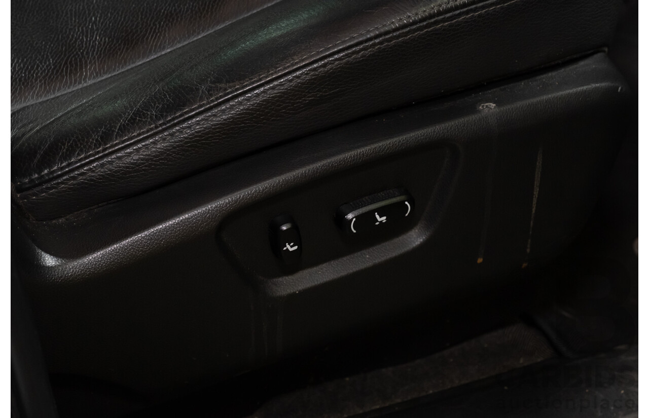 10/2017 Holden Captiva 7 LTZ (AWD) CG MY18 4d Wagon Black Turbo Diesel 2.2L - 7 Seater