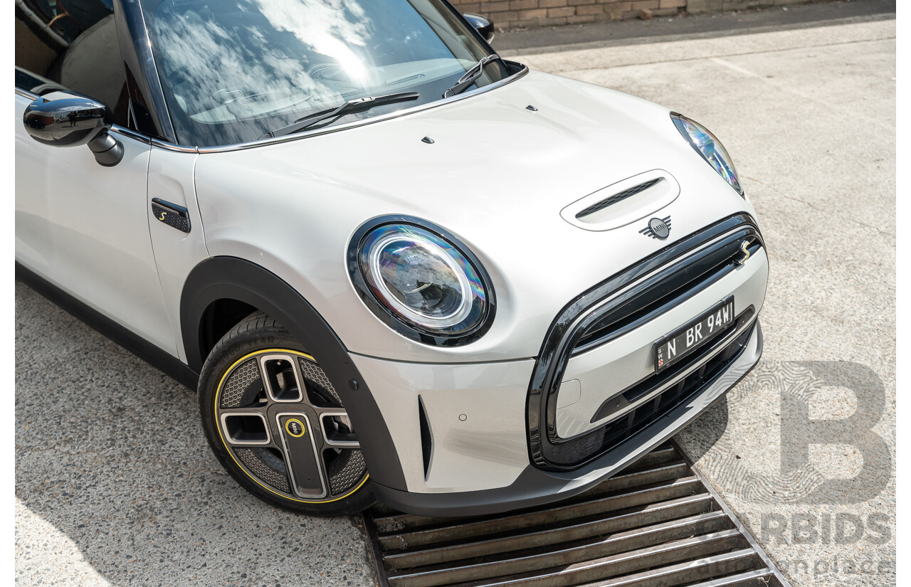 07/2021 Mini Cooper F56 LCI-2 SE MINI Yours White Silver Metallic 2d Hatch - Dedicated Electric