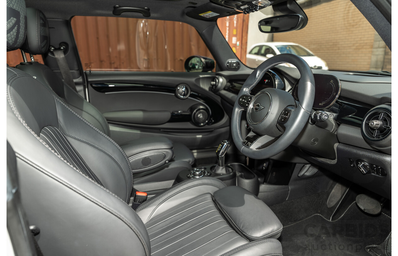 07/2021 Mini Cooper F56 LCI-2 SE MINI Yours White Silver Metallic 2d Hatch - Dedicated Electric