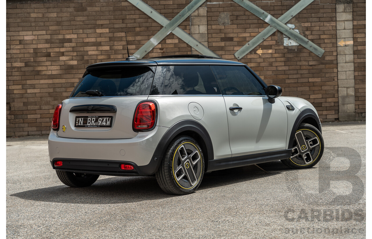 07/2021 Mini Cooper F56 LCI-2 SE MINI Yours White Silver Metallic 2d Hatch - Dedicated Electric