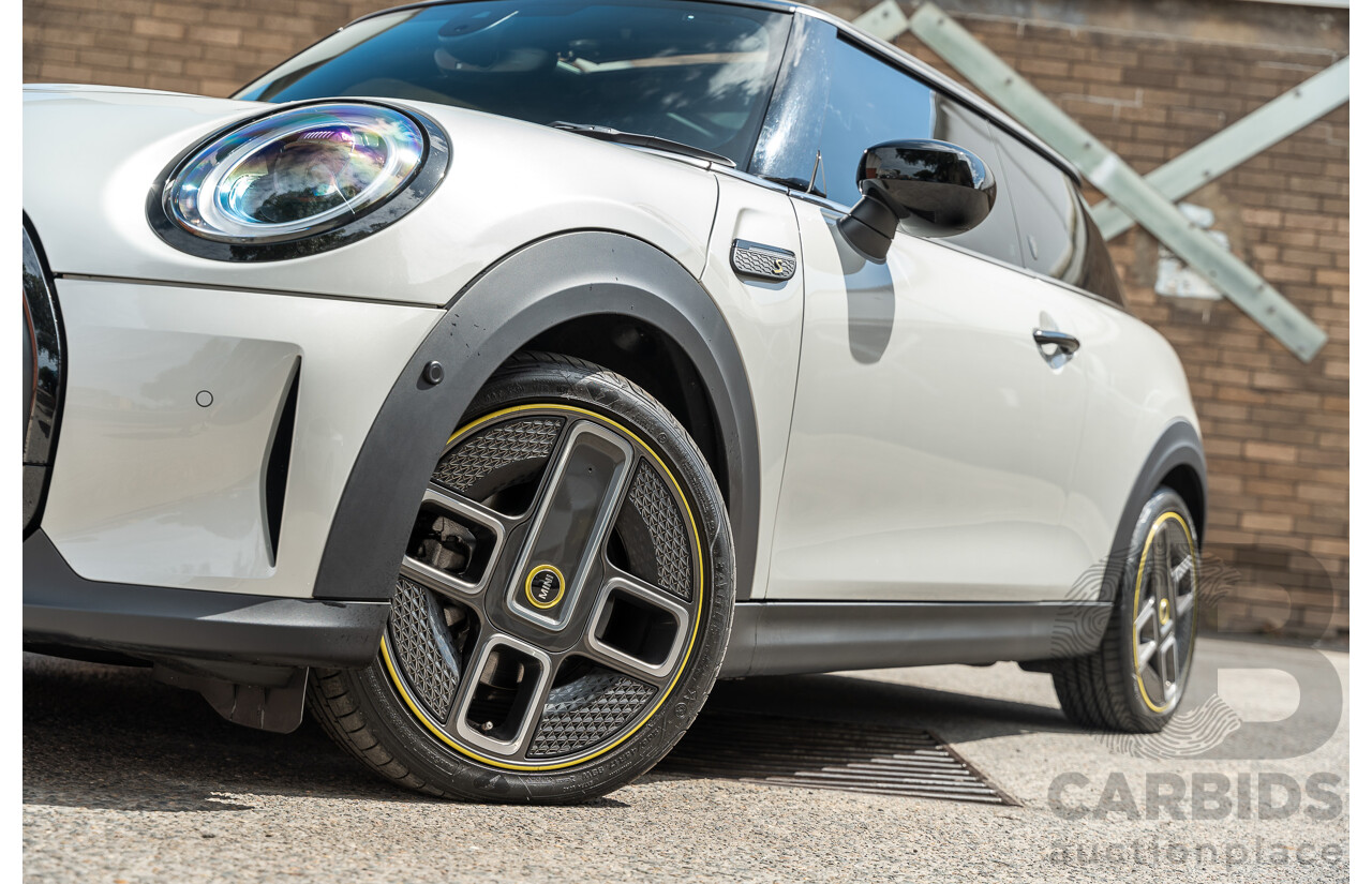 07/2021 Mini Cooper F56 LCI-2 SE MINI Yours White Silver Metallic 2d Hatch - Dedicated Electric