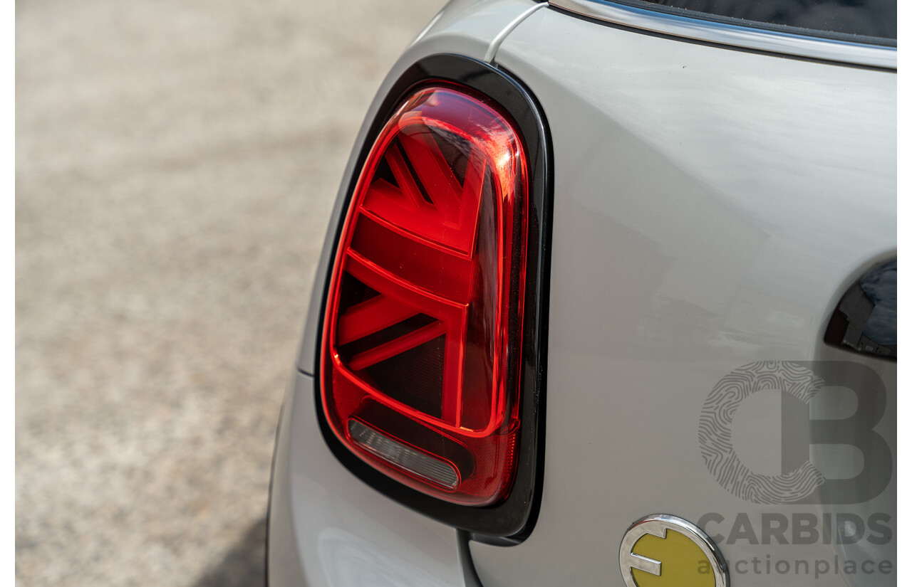 07/2021 Mini Cooper F56 LCI-2 SE MINI Yours White Silver Metallic 2d Hatch - Dedicated Electric