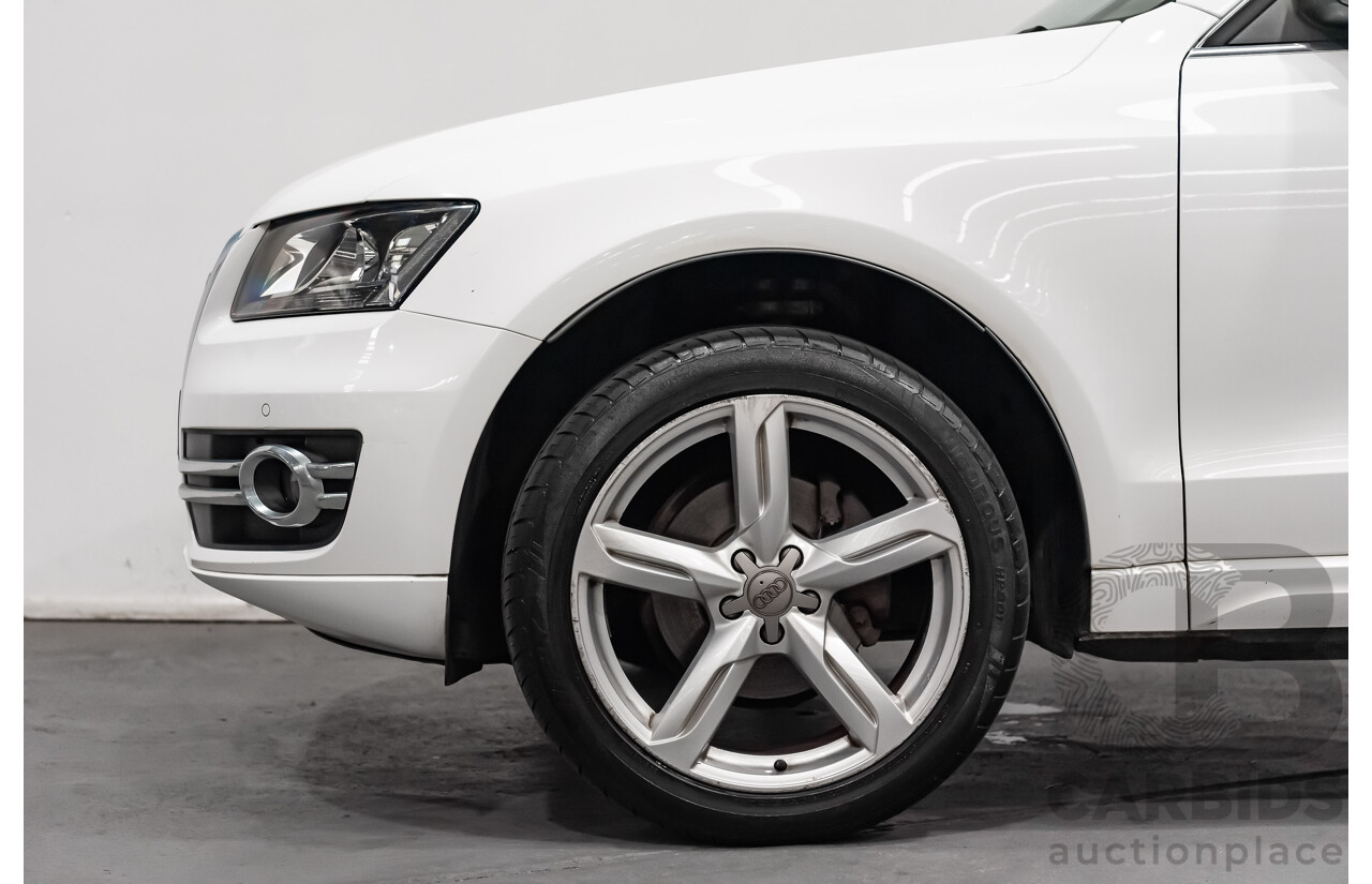 2/2010 Audi Q5 2.0 TFSI Quattro (AWD) 8R MY10 4d Wagon White Turbo 2.0L