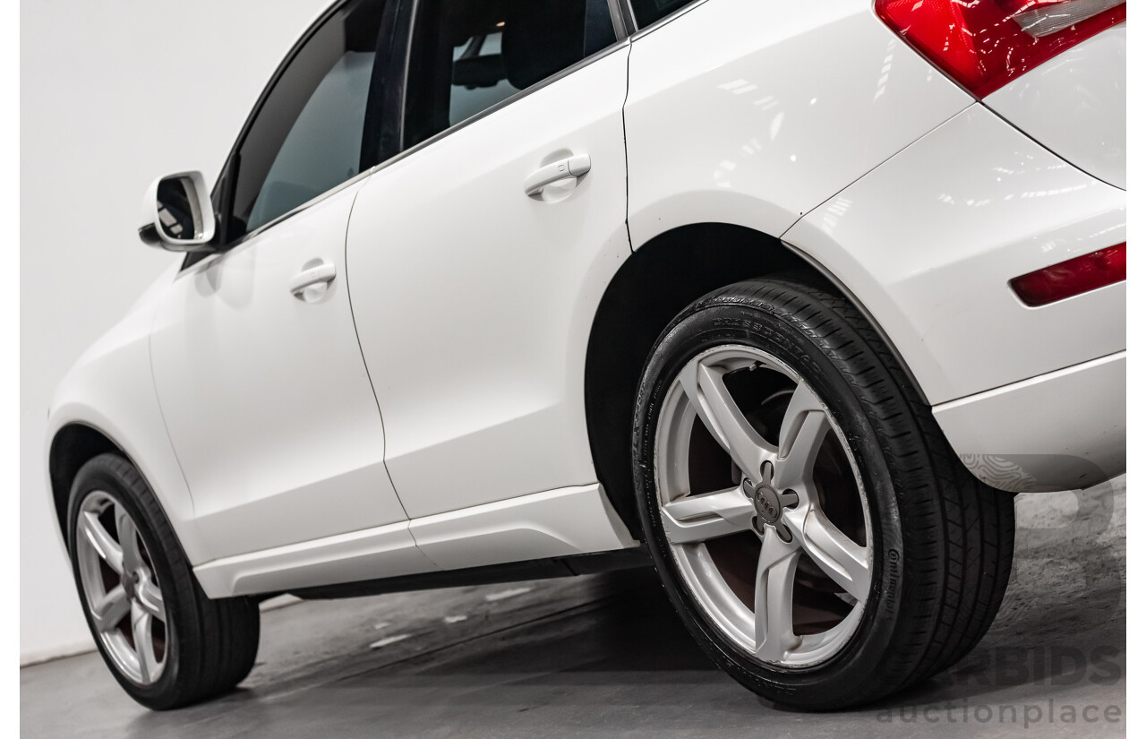 2/2010 Audi Q5 2.0 TFSI Quattro (AWD) 8R MY10 4d Wagon White Turbo 2.0L