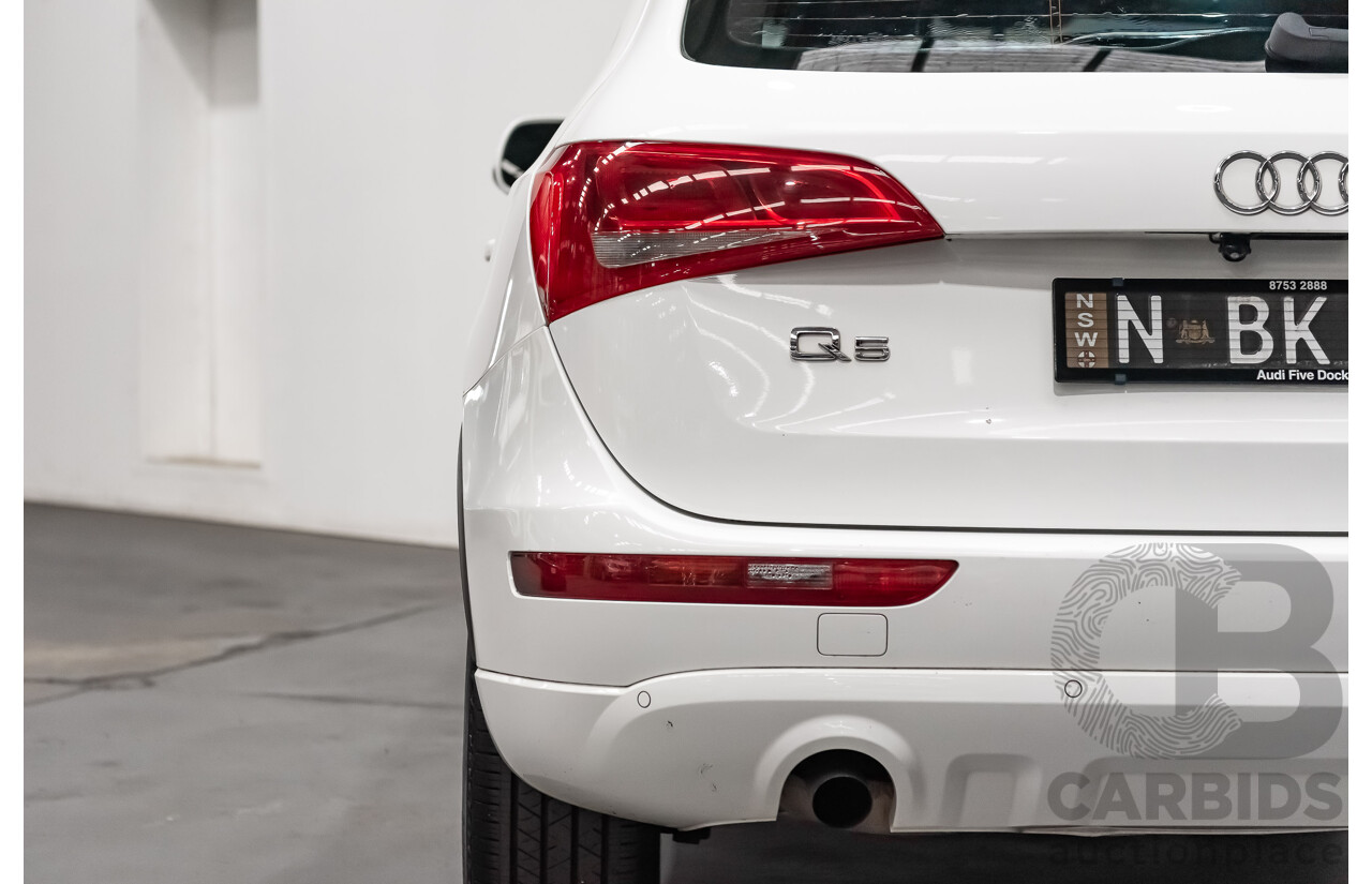 2/2010 Audi Q5 2.0 TFSI Quattro (AWD) 8R MY10 4d Wagon White Turbo 2.0L