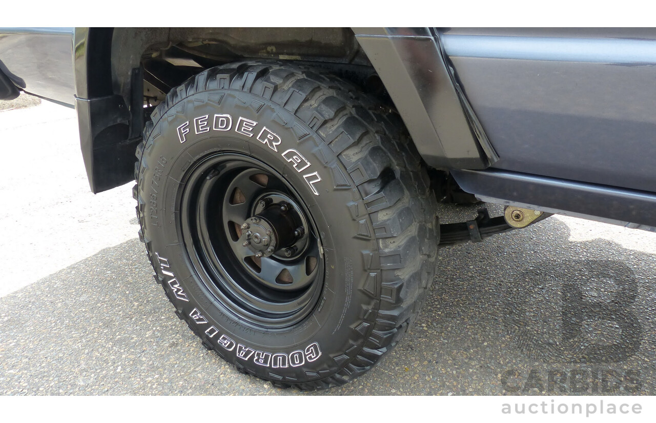 1/1986 Toyota Landcruiser Sahara (4x4) HJ61RG 4d Wagon Blue Diesel 4.0L