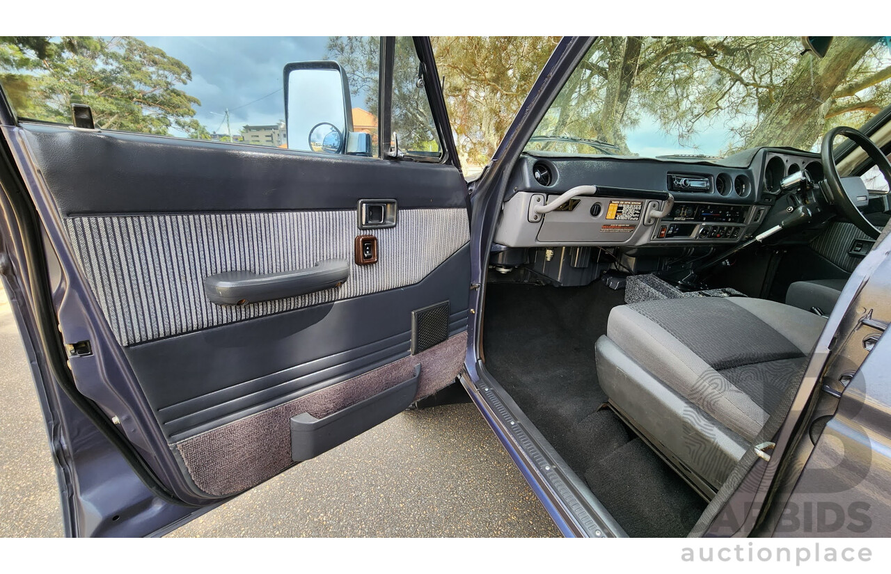 1/1986 Toyota Landcruiser Sahara (4x4) HJ61RG 4d Wagon Blue Diesel 4.0L