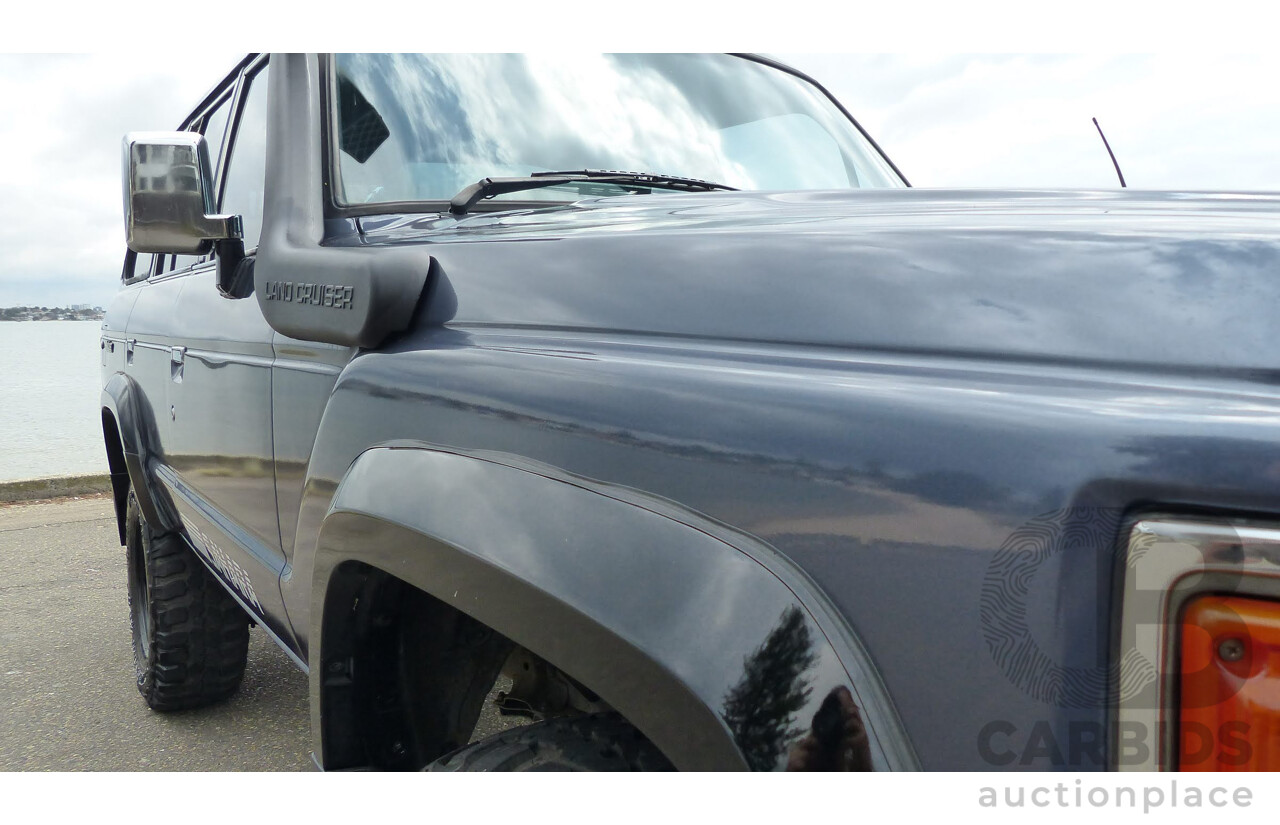 1/1986 Toyota Landcruiser Sahara (4x4) HJ61RG 4d Wagon Blue Diesel 4.0L