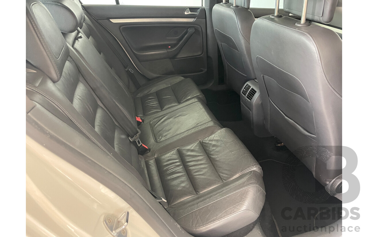 07/06 Volkswagen Golf GTi FWD 1K 5D Hatchback White 2.0L