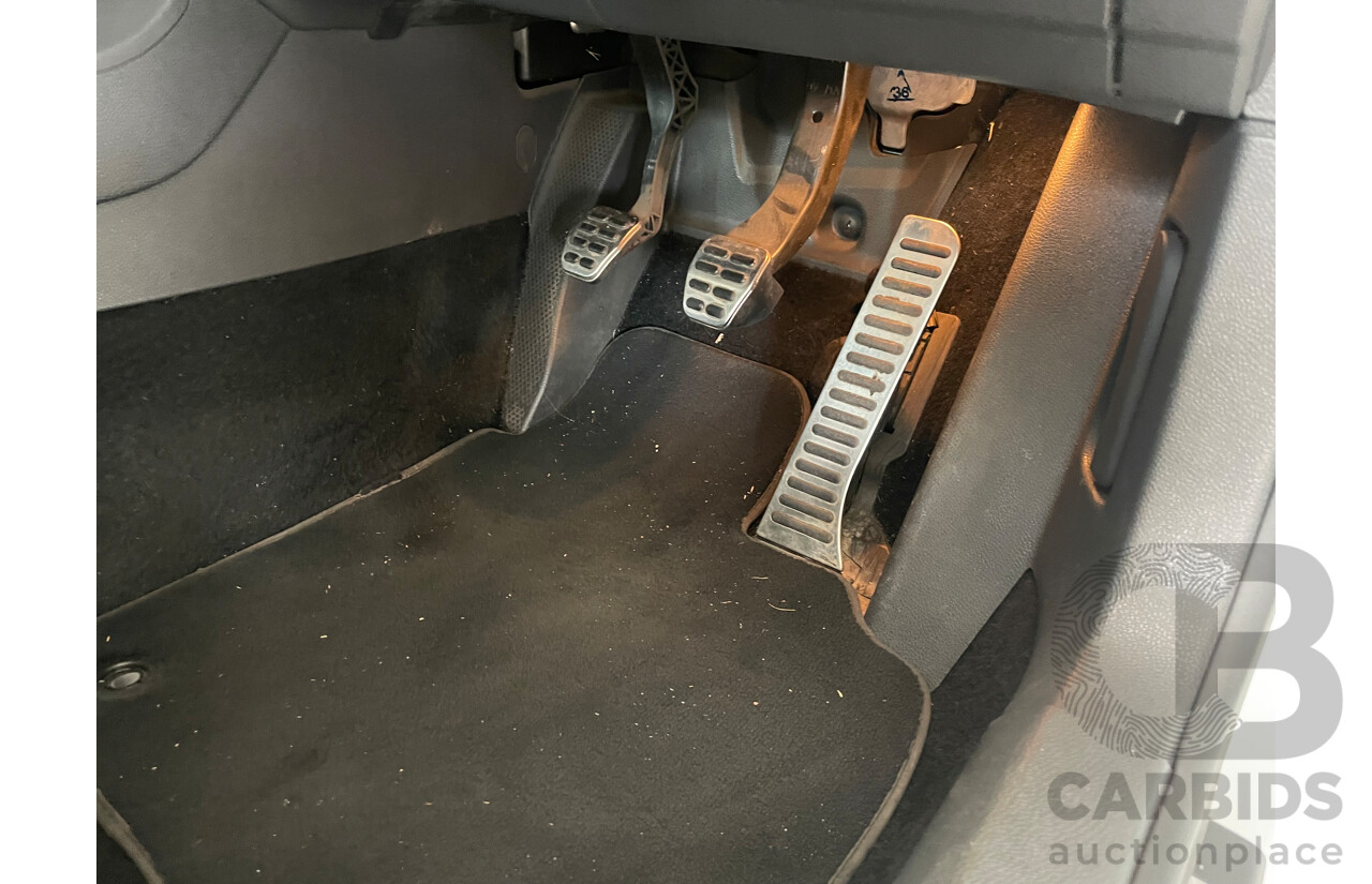 07/06 Volkswagen Golf GTi FWD 1K 5D Hatchback White 2.0L