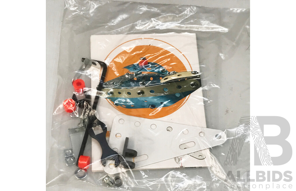 Vintage Meccano Construction Box - 550 Parts Set