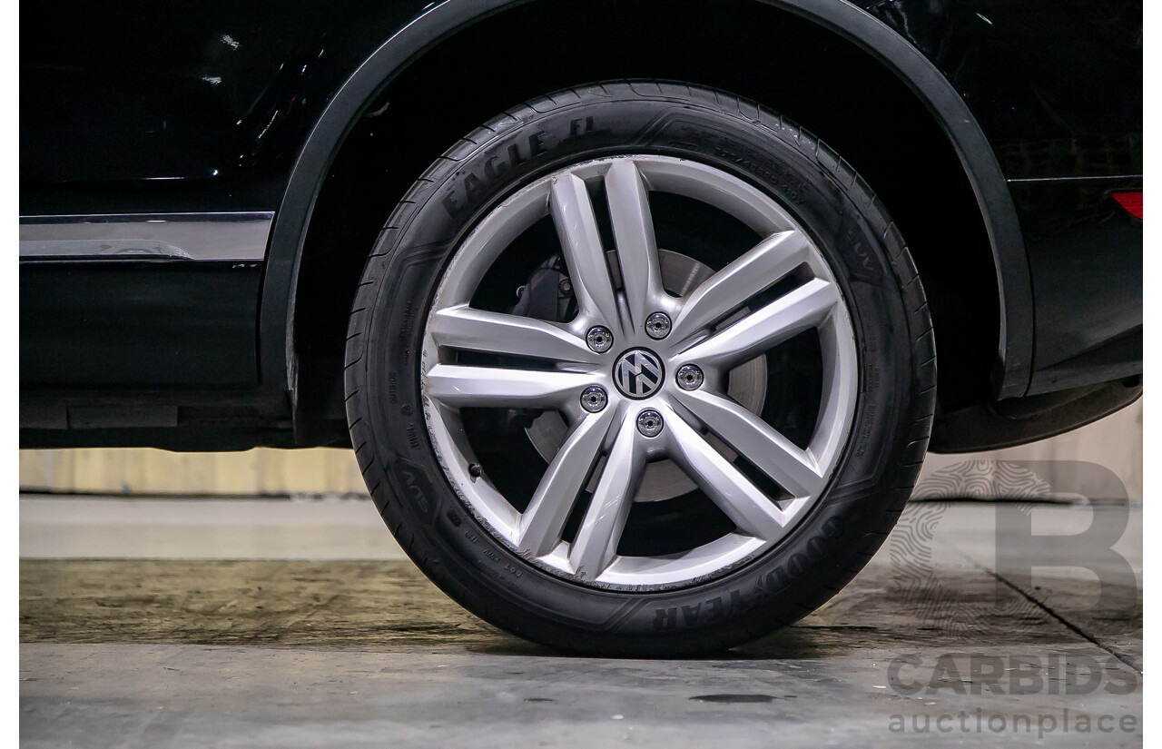 05/14 Volkswagen Touareg V6 TDI (AWD) 7P MY14 4d Wagon Metallic Black Turbo Diesel V6 3.0L