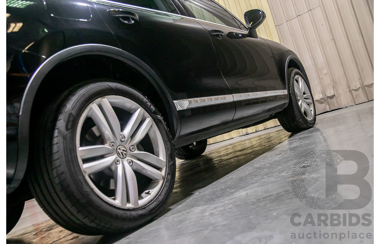 05/14 Volkswagen Touareg V6 TDI (AWD) 7P MY14 4d Wagon Metallic Black Turbo Diesel V6 3.0L