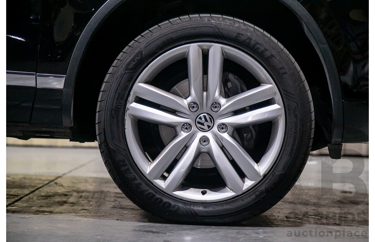 05/14 Volkswagen Touareg V6 TDI (AWD) 7P MY14 4d Wagon Metallic Black Turbo Diesel V6 3.0L