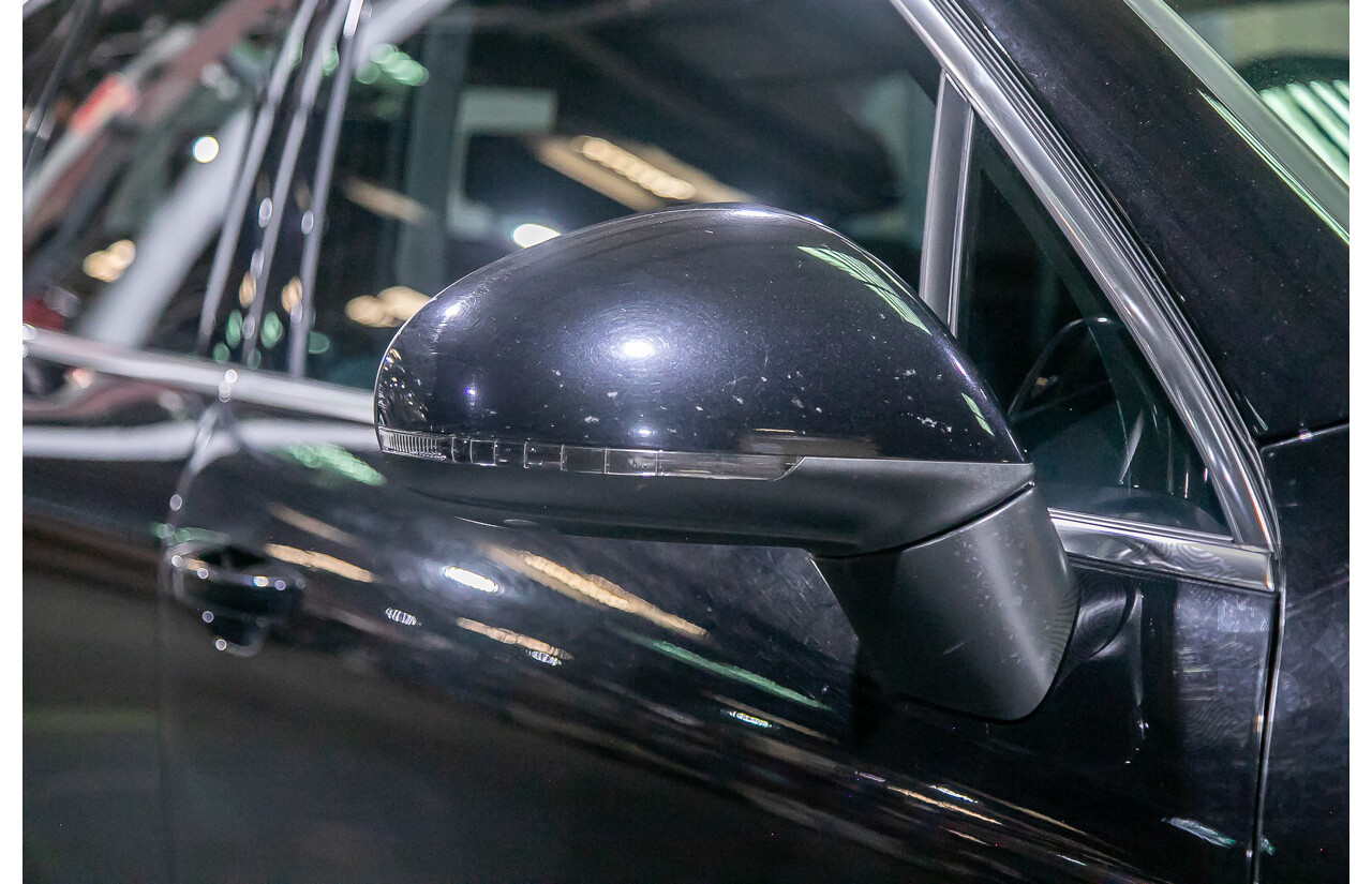 05/14 Volkswagen Touareg V6 TDI (AWD) 7P MY14 4d Wagon Metallic Black Turbo Diesel V6 3.0L