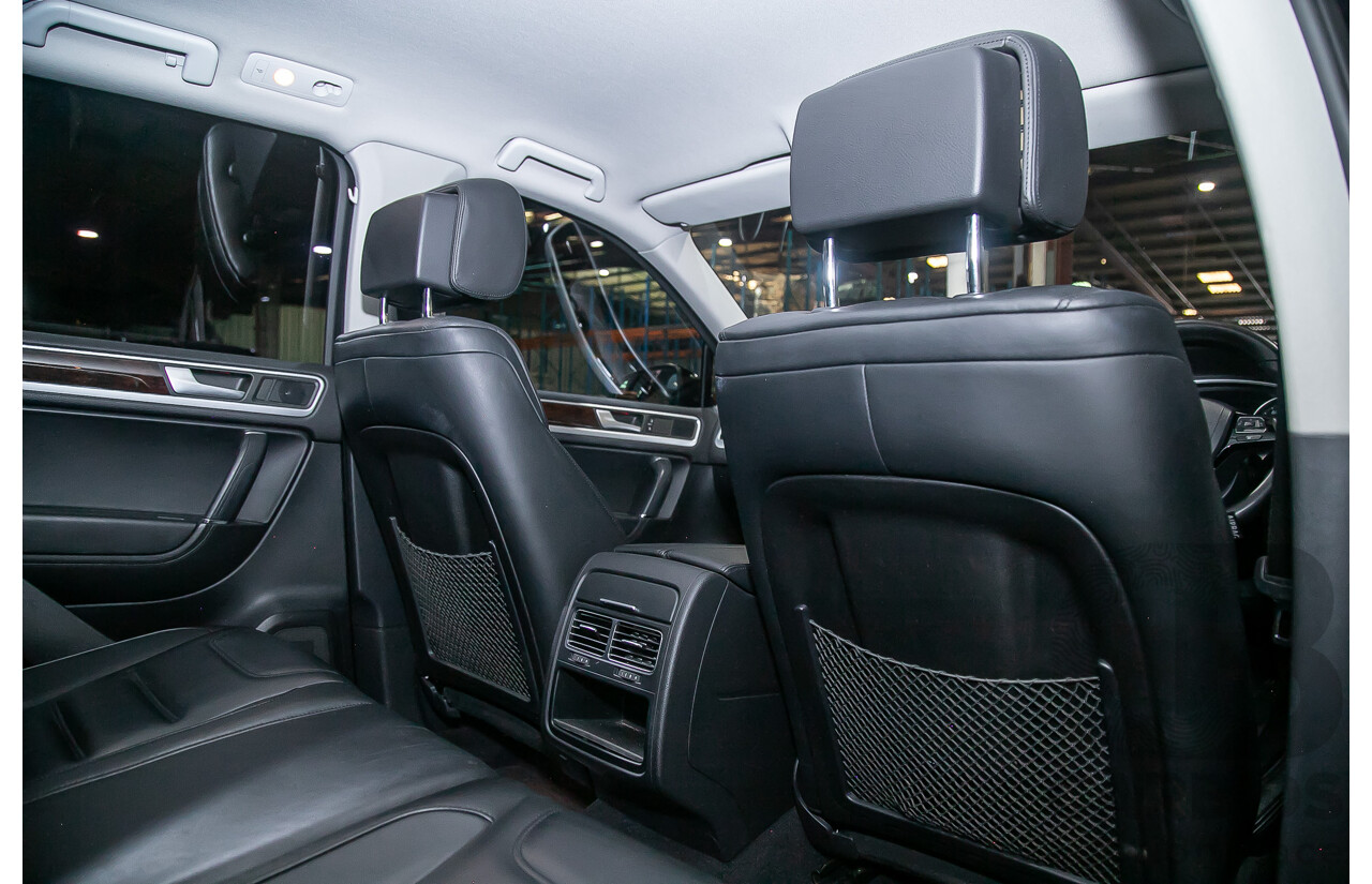 05/14 Volkswagen Touareg V6 TDI (AWD) 7P MY14 4d Wagon Metallic Black Turbo Diesel V6 3.0L