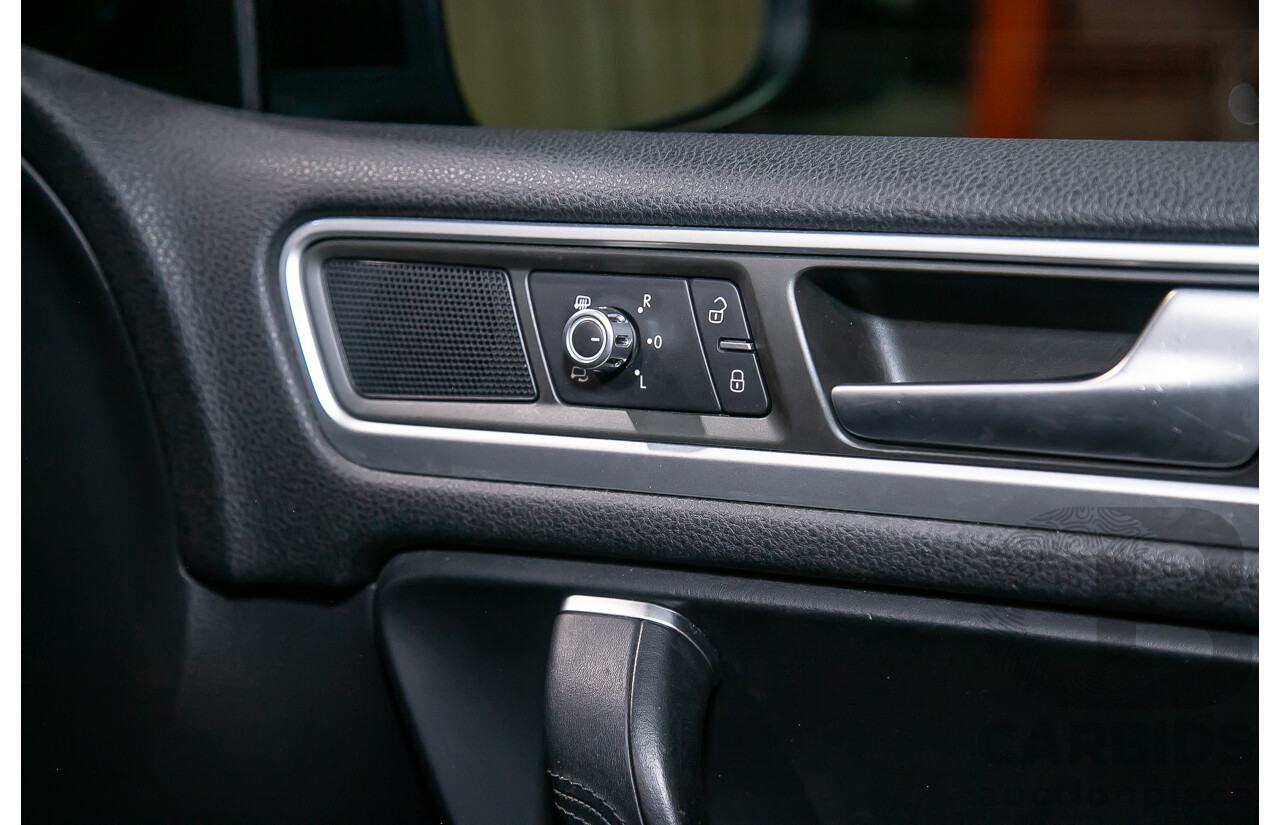 05/14 Volkswagen Touareg V6 TDI (AWD) 7P MY14 4d Wagon Metallic Black Turbo Diesel V6 3.0L