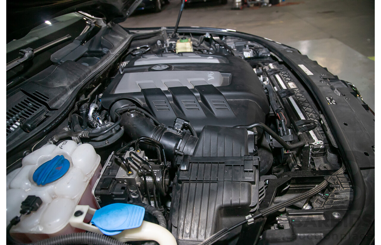 05/14 Volkswagen Touareg V6 TDI (AWD) 7P MY14 4d Wagon Metallic Black Turbo Diesel V6 3.0L