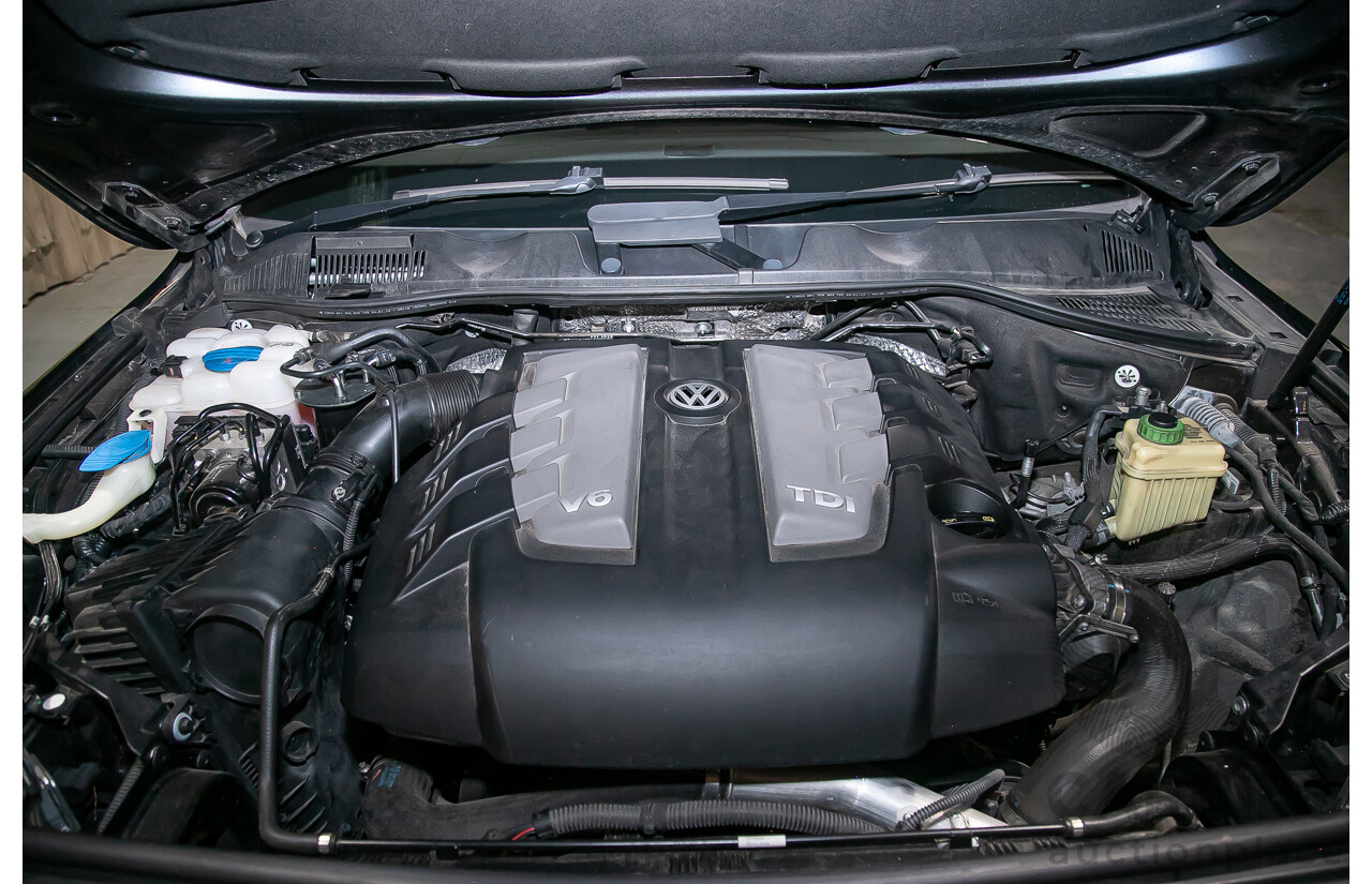 05/14 Volkswagen Touareg V6 TDI (AWD) 7P MY14 4d Wagon Metallic Black Turbo Diesel V6 3.0L