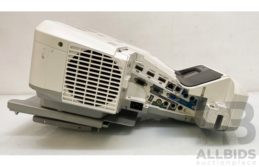 Epson (EB-680) XGA Ultra Short Throw Projector