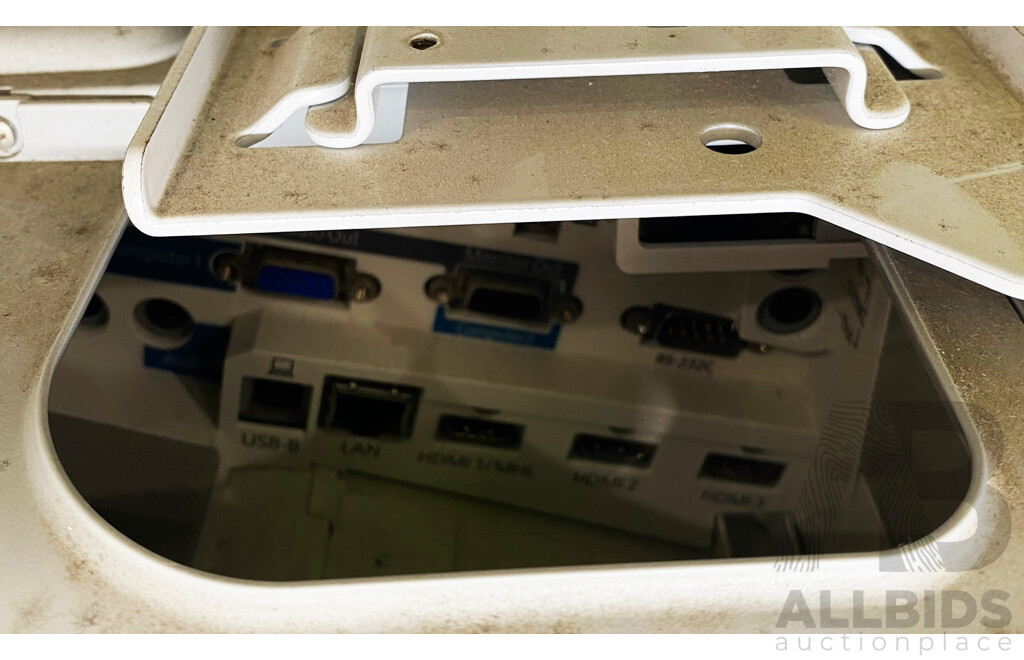 Epson (EB-675Wi) WXGA Ultra Throw Projector