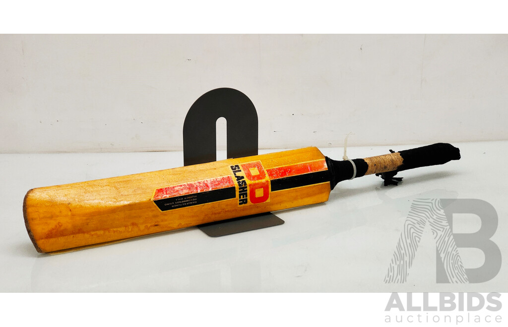 DD Slasher Cricket Bat - Lot 1516463 | ALLBIDS