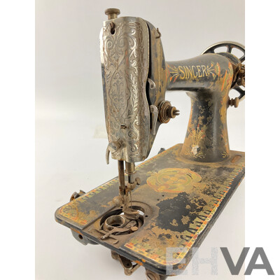 1925 Singer Sewing Machine with Thistle Decorations