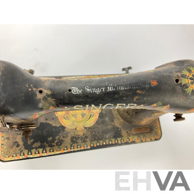 1925 Singer Sewing Machine with Thistle Decorations