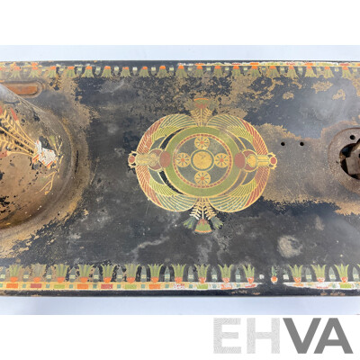 1925 Singer Sewing Machine with Thistle Decorations