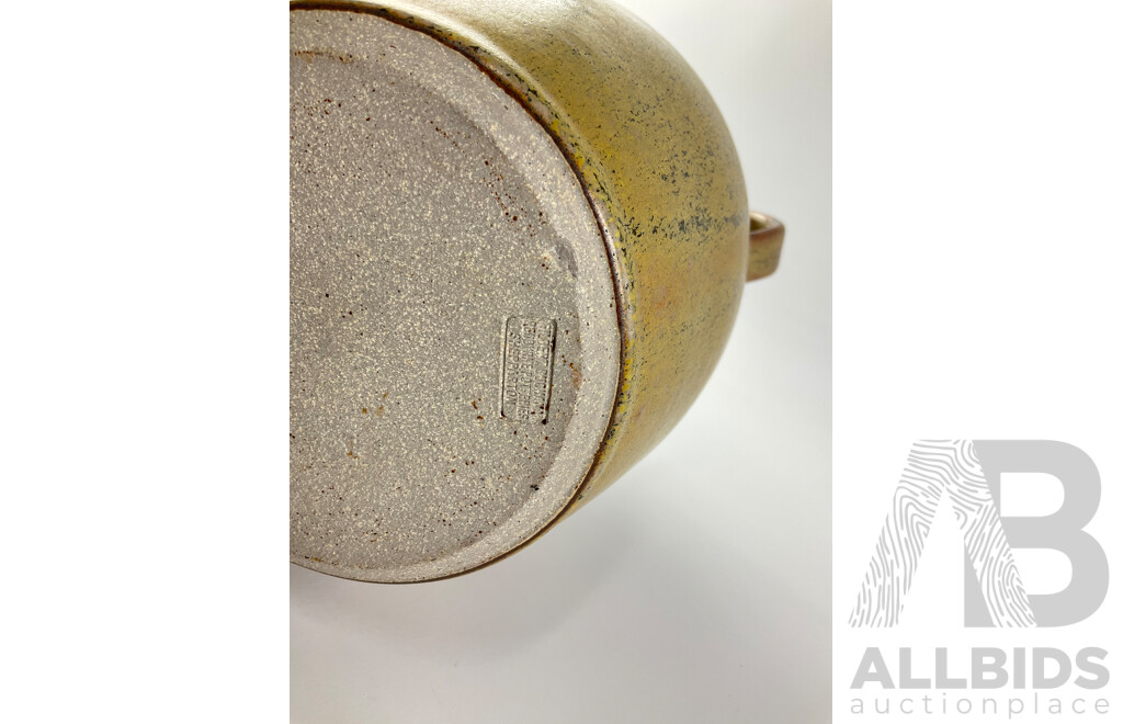 Vintage Gilbert Buchanan Redbyrne Potteries Glazed Ceramic Cask and Seven Vintage Bottles Including Lindemans and Dairy Farmers