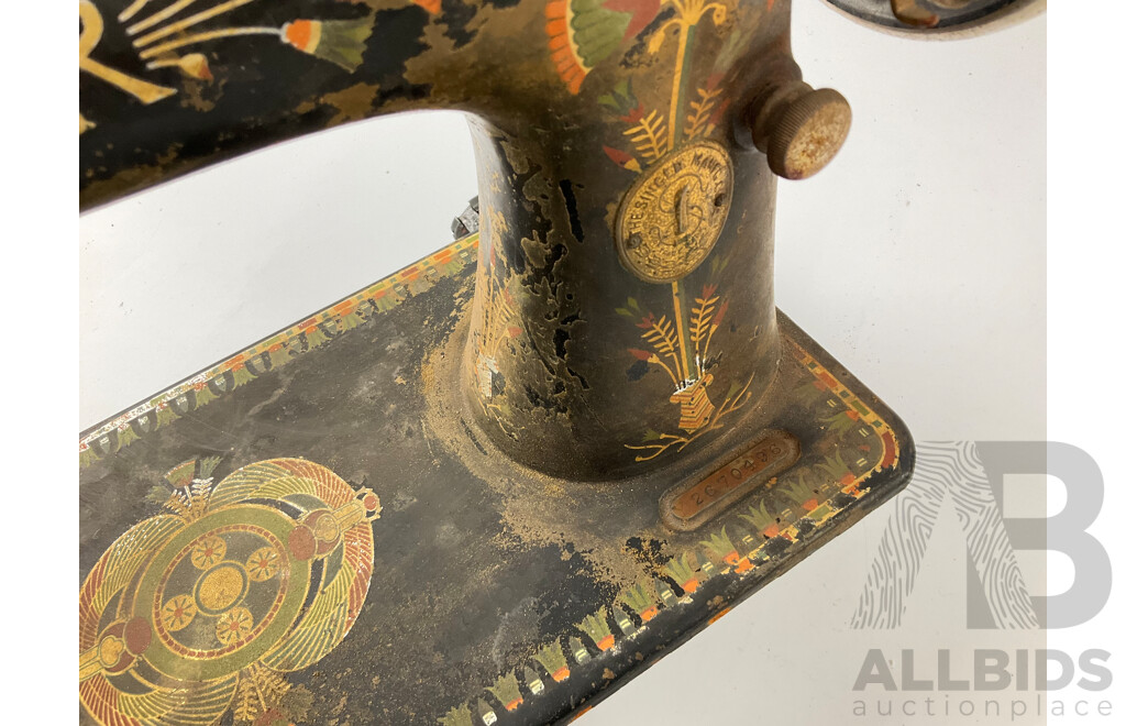1925 Singer Sewing Machine with Thistle Decorations