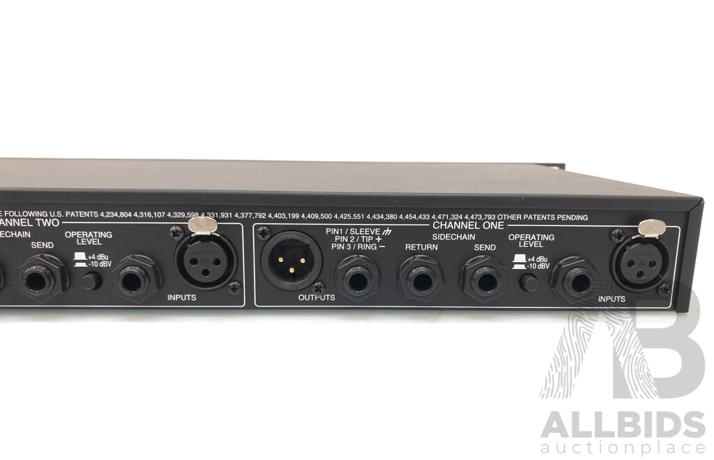 DBX Professional Products 1066 Compressor / Limiter / Gate