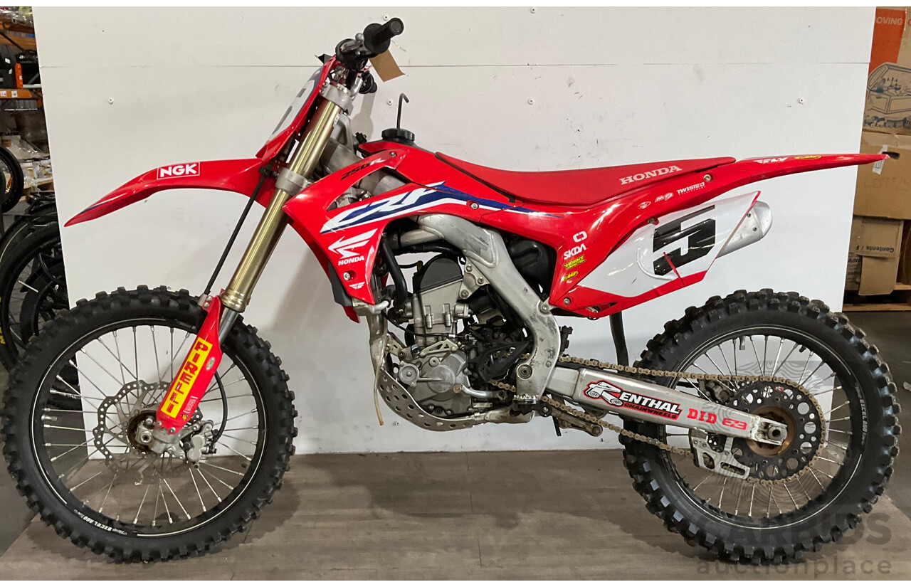 HONDA CRF250R 250cc Dirt Bike