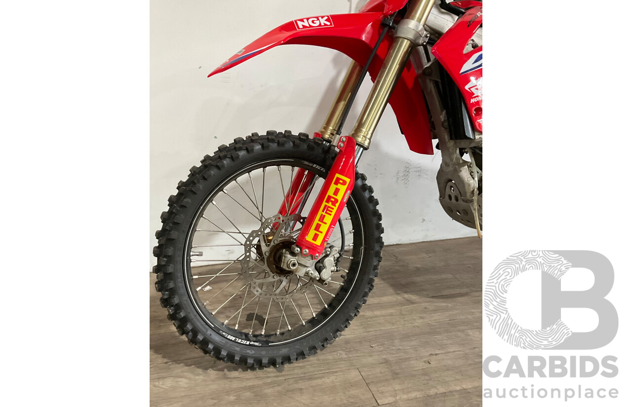 HONDA CRF250R 250cc Dirt Bike