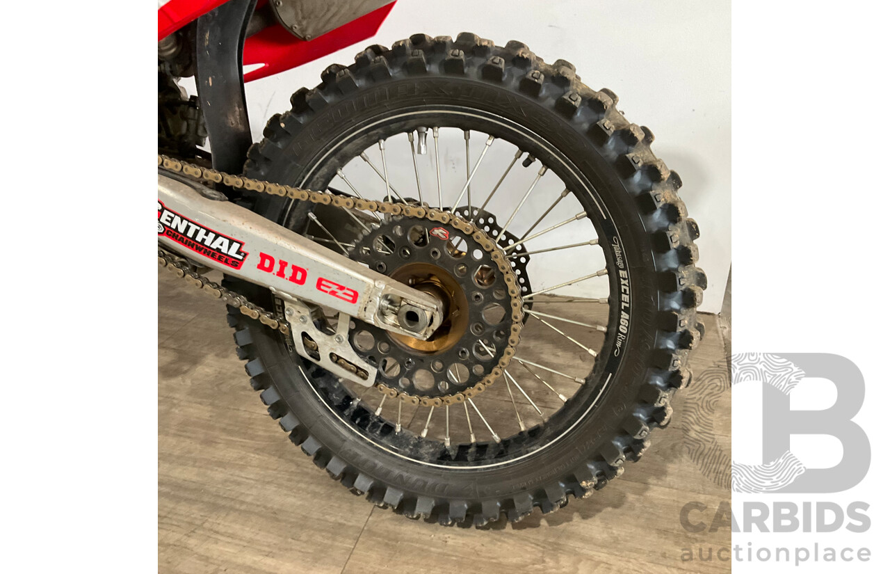 HONDA CRF250R 250cc Dirt Bike