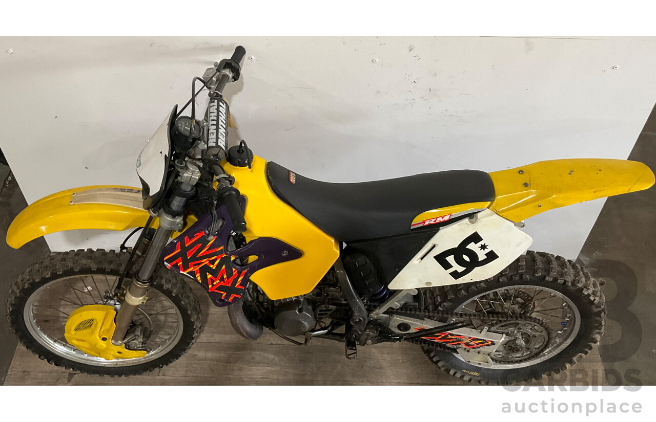 SUZUKI RMX250 250cc Dirt Bike