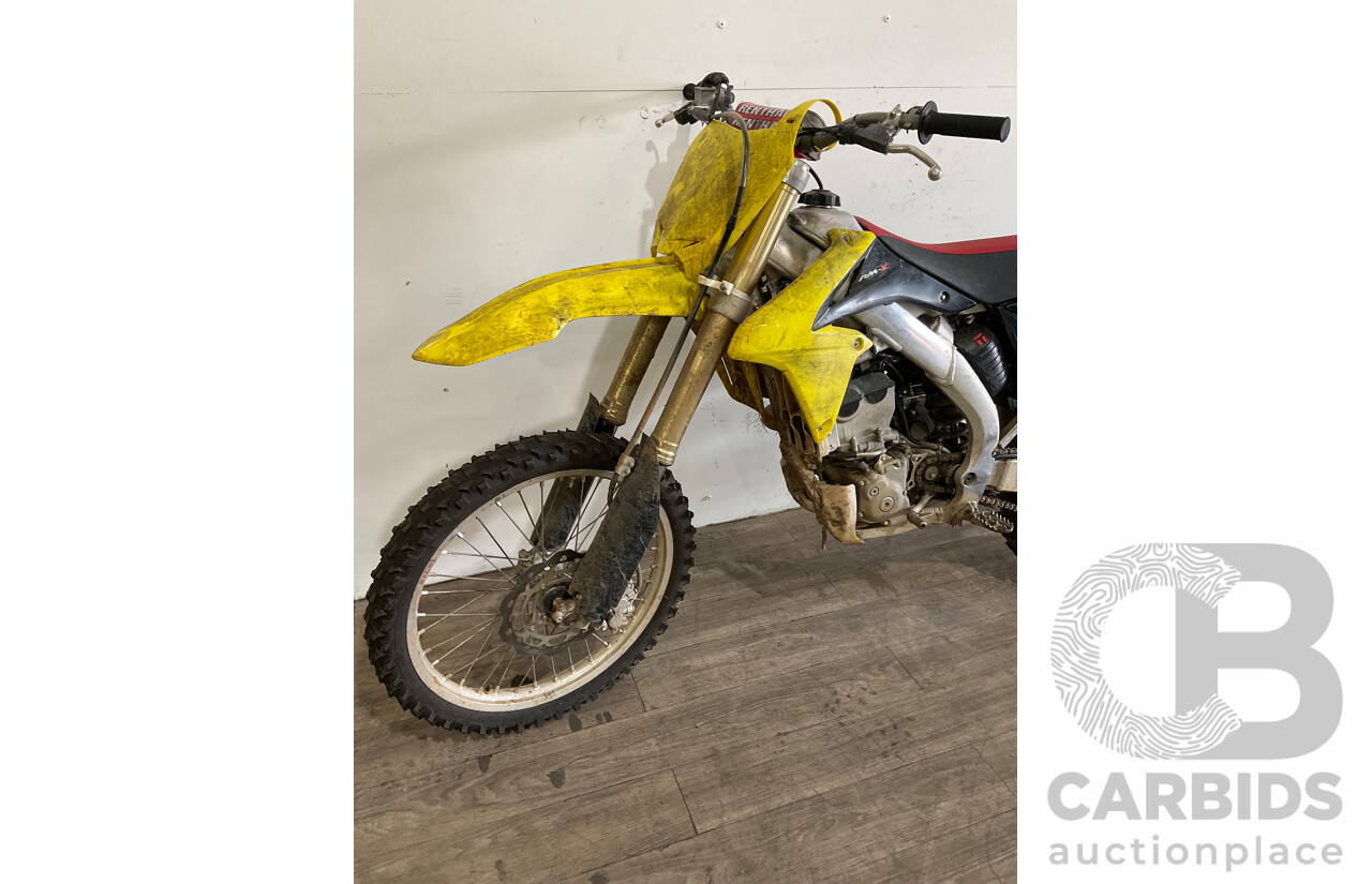 SUZUKI RM-Z 250cc Dirt Bike